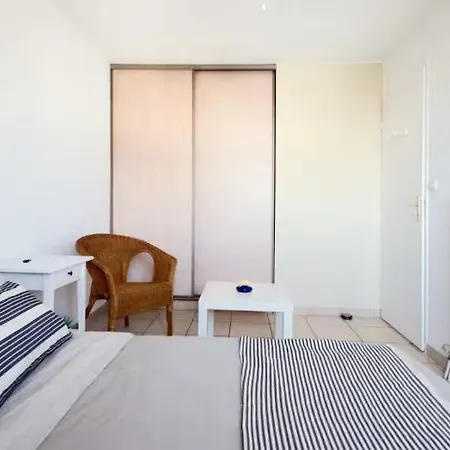Jolie Chambre Chaleureuse Marseille Exterior photo